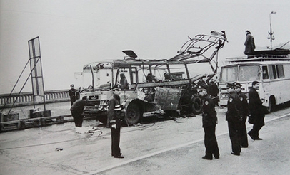 1998年武汉巴士爆炸案涉事巴士烧剩支架。 维基