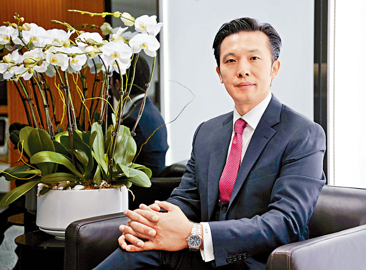 曾氏集團董事長曾沛霖期望香港盡快通關,避免失去作為國際金融中心的優勢。