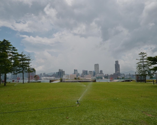 位於廣東內陸的冷鋒正逐漸向南移動,預料會在今早橫過廣東沿岸。