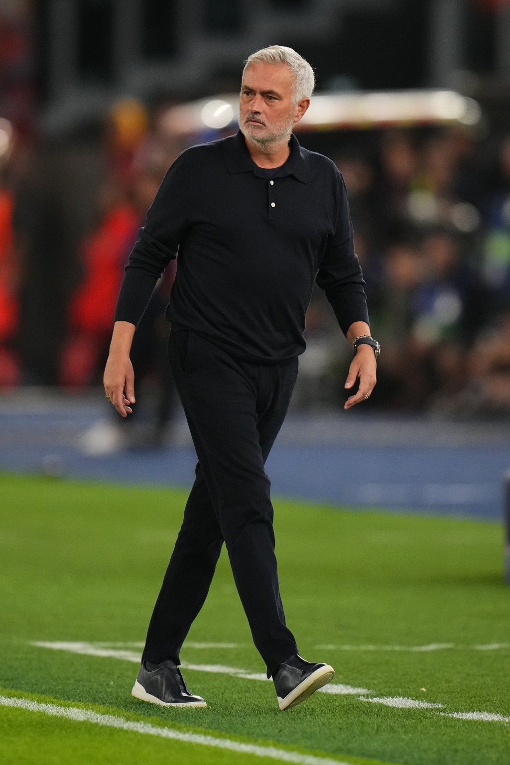 摩连奴(Jose Mourinho)重掌帅印后,皇马在西甲 8 轮过后仅排第四。美联社 摩连奴(Jose Mourinho)重掌帅印后,皇马在西甲 8 轮过后仅排第四。美联社