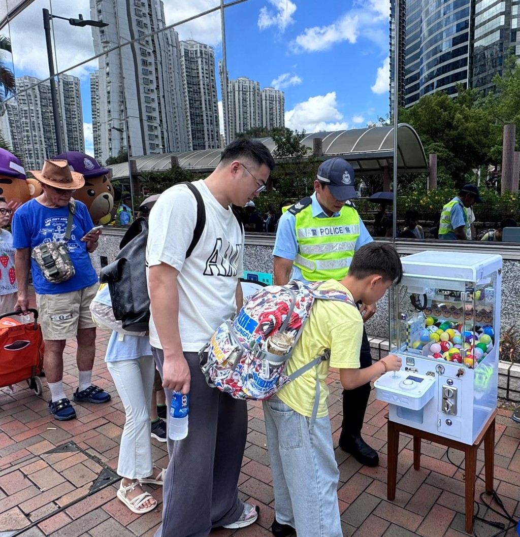 警方期望市民能從遊戲中輕鬆學習單車及行人安全知識。