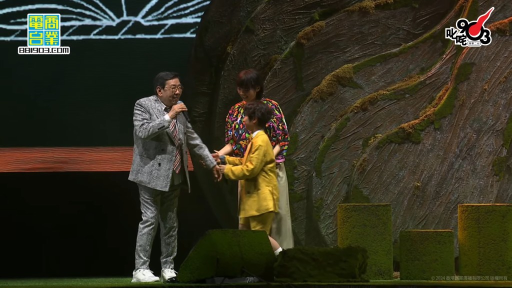 今次颁奖礼找来黄梓乐、锺雪莹和胡枫分别代表老中青三代，剖白对歌曲感觉。