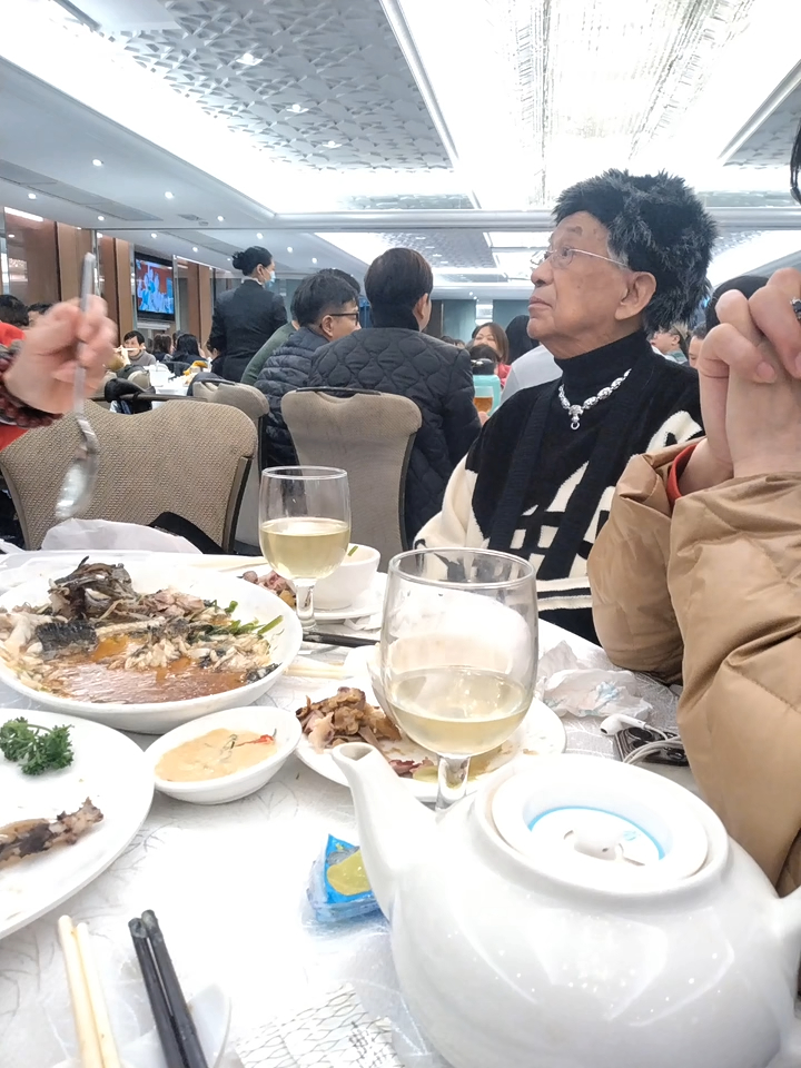 江圖早前又現身,他的外貌多年未變。 江圖早前又現身,他的外貌多年未變。
