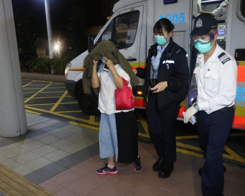葵涌中年婦等巴士遇劫。