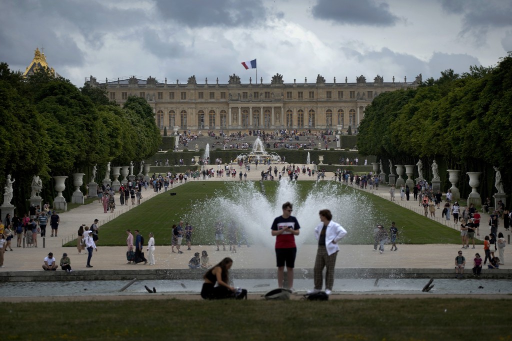 羅浮宮博物館接獲炸彈恐嚇。資料圖片