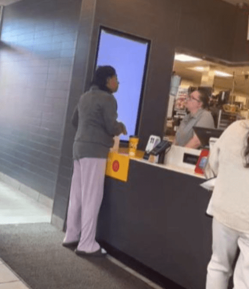 女子跟經理爭執。Buena Vista Police Department 女子跟經理爭執。Buena Vista Police Department