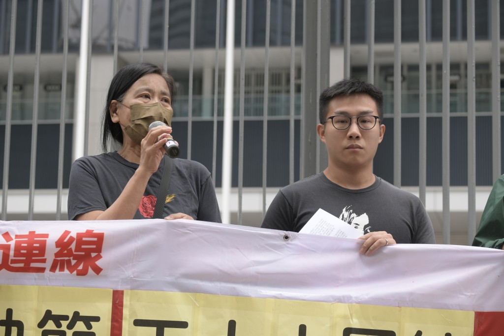 社民连建议最低工资一年一检，并为在政府部门、资助机构的外判员工，引入「生活工资」。陈浩元摄