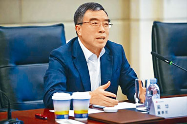 ■华为董事长梁华驳斥窃机密指控。