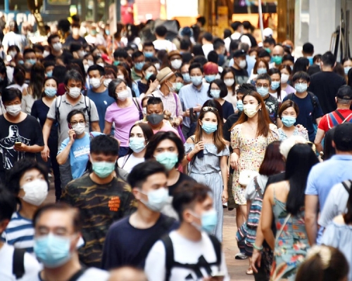 港人每日棄置的口罩量共達400萬至600萬個,重約10至15公噸。資料圖片