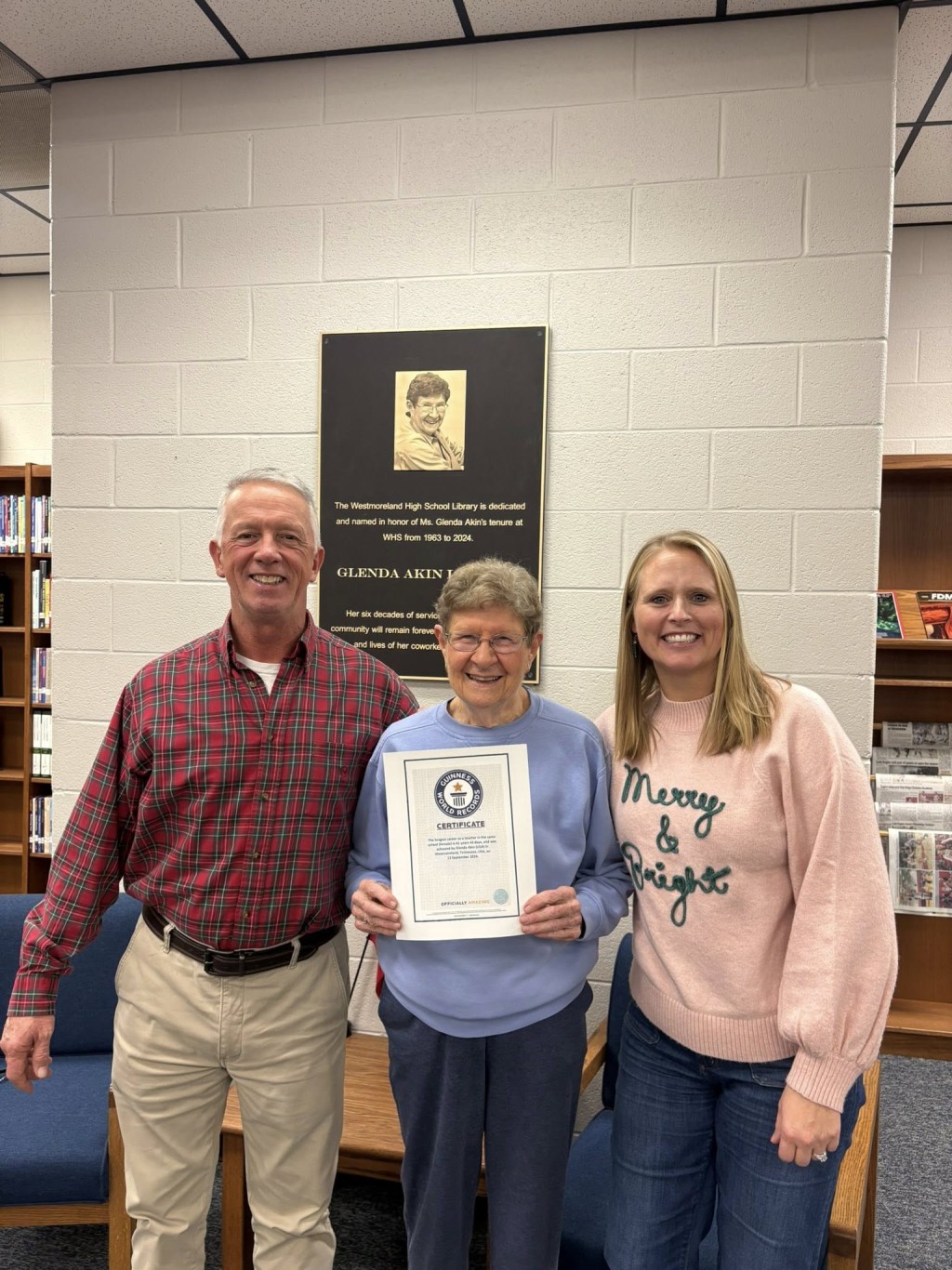 埃金與家人合影。Facebook 埃金與家人合影。Facebook