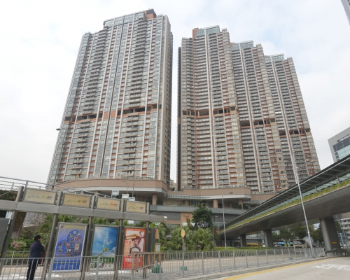 譽·港灣2房947萬成交