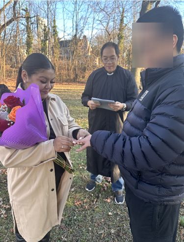 美國司法部起訴11人,涉10年內協助逾千人假結婚。美國司法部網站 美國司法部起訴11人,涉10年內協助逾千人假結婚。美國司法部網站