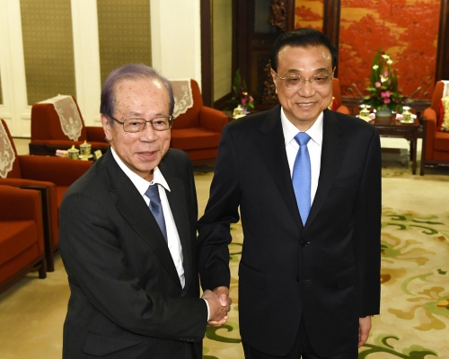 李克強昨日會見參加第四輪中日企業家與前高官對話會的日方代表。AP