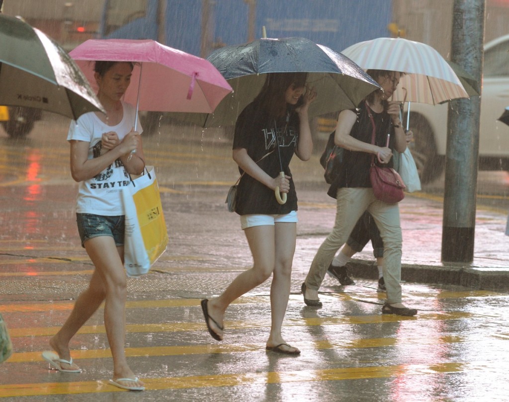 預測星期二雨勢頗大。資料圖片