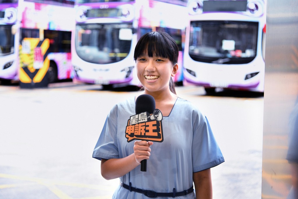中學生梁衍晴稱從九巴車廠中了解車胎和洗車水循環再用,與國家開始採取環保措施節省資源互相呼應。 中學生梁衍晴稱從九巴車廠中了解車胎和洗車水循環再用,與國家開始採取環保措施節省資源互相呼應。