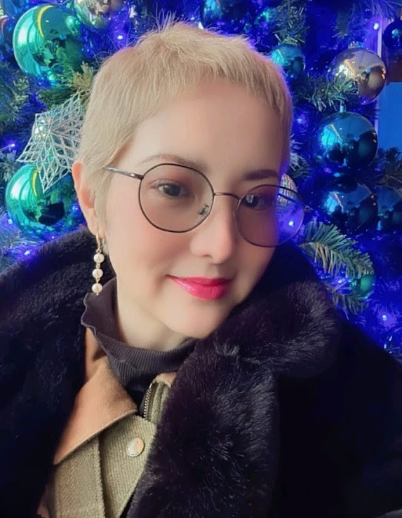 希良梨昨日在IG公開最新照片,大難不死的她染了一頭金髮,誓要繼續對抗癌魔。 希良梨昨日在IG公開最新照片,大難不死的她染了一頭金髮,誓要繼續對抗癌魔。