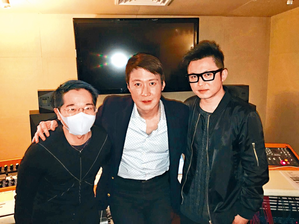 伍樂城在90至00年代，曾為不少歌手製作音樂，當中包括天王黎明。