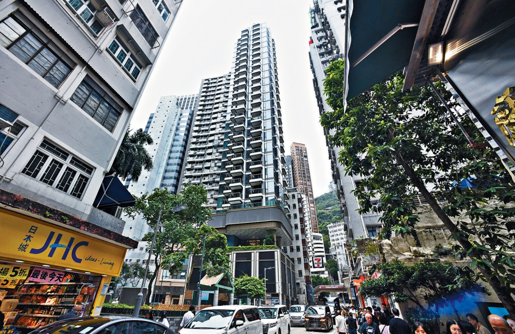 SPRING GARDEN接獲10組大手客有意連掃4伙。