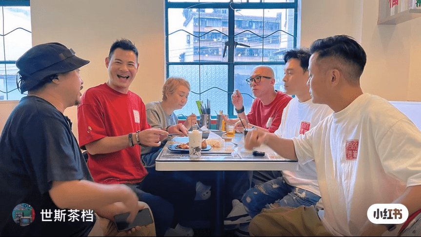 黄智贤、曹永廉、彭怀安到古明华的茶餐厅帮衬。