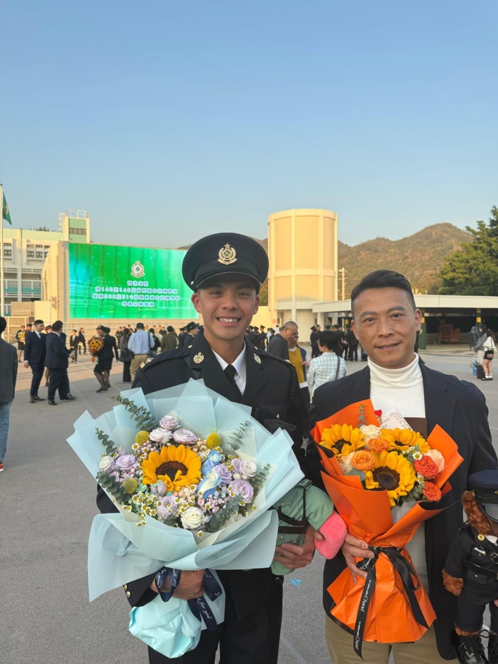 父子生活照。 父子生活照。