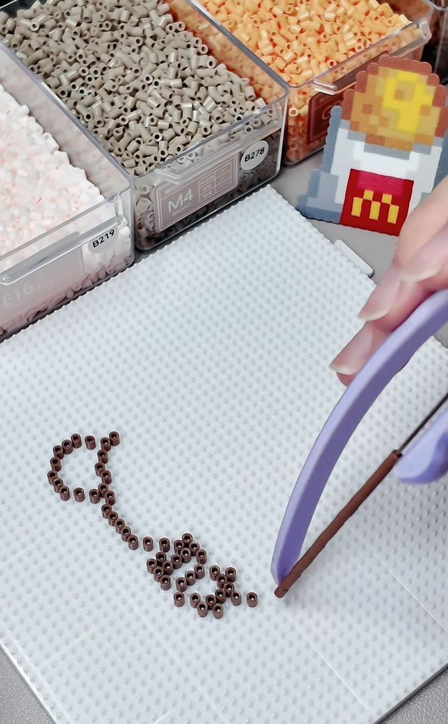 拼豆手作在內地年輕群體中很流行。小紅書