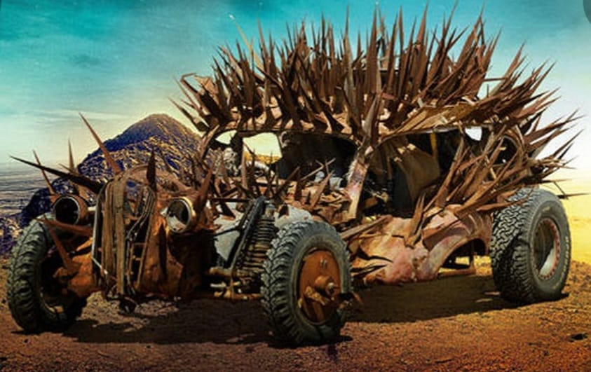 网民配对成功：《末日先锋：战甲飞车》（Mad Max: Fury Road）内的改装车。网图