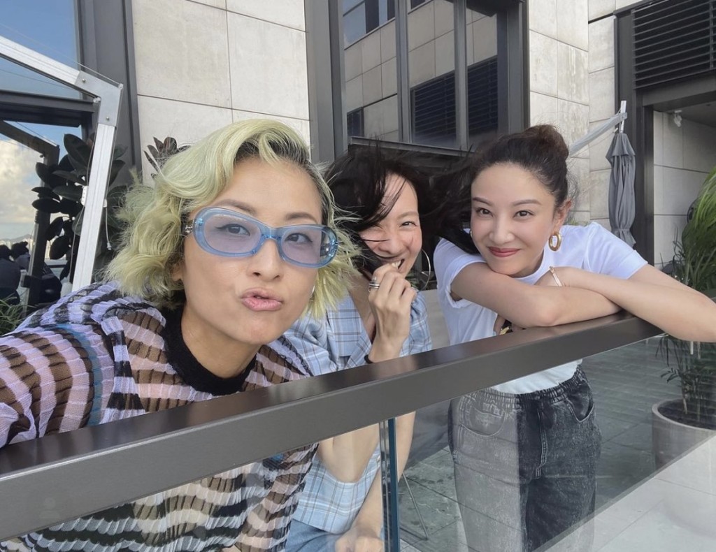難得返香港，Yumiko 經常相約好姊妹聚舊。