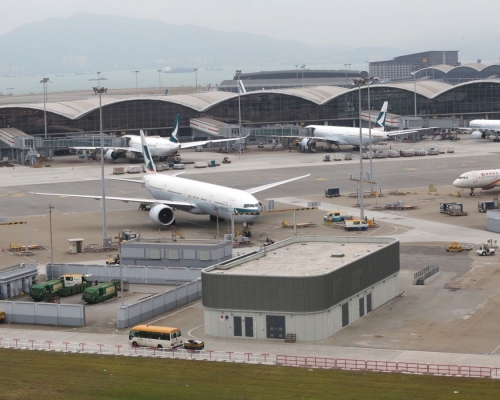 機管局表示一名技術支援員工親人確診。資料圖片