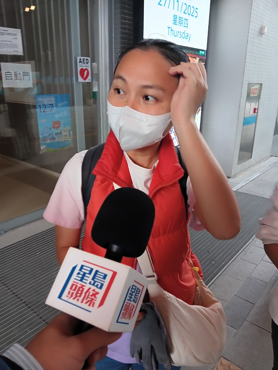 今早到來擔任義工的林小姐表示,市民十分熱心,送來很多物資,甚至出現「太多」的情況。 今早到來擔任義工的林小姐表示,市民十分熱心,送來很多物資,甚至出現「太多」的情況。