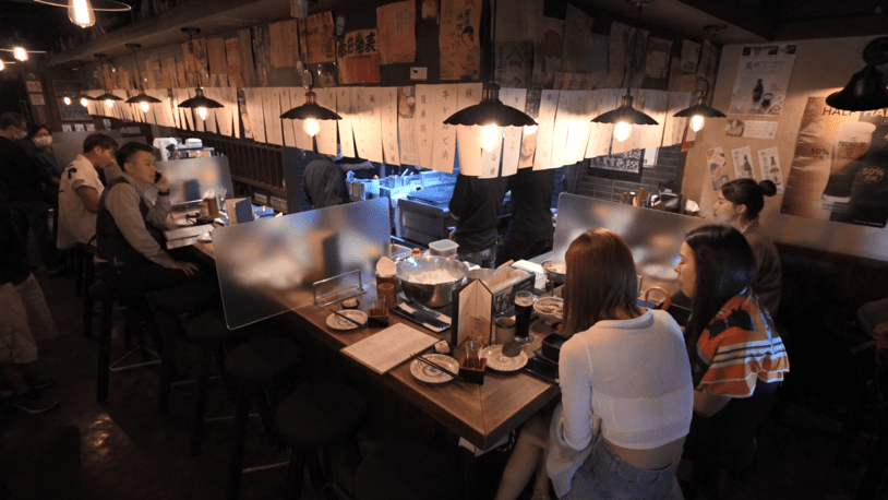跟新宿思出橫丁的居酒屋有幾份相似,令人瞬間飛到日本般。