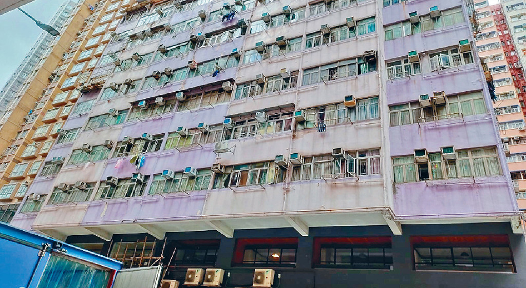 請在旁邊這幅圖的建築物中，找出僭建單位。