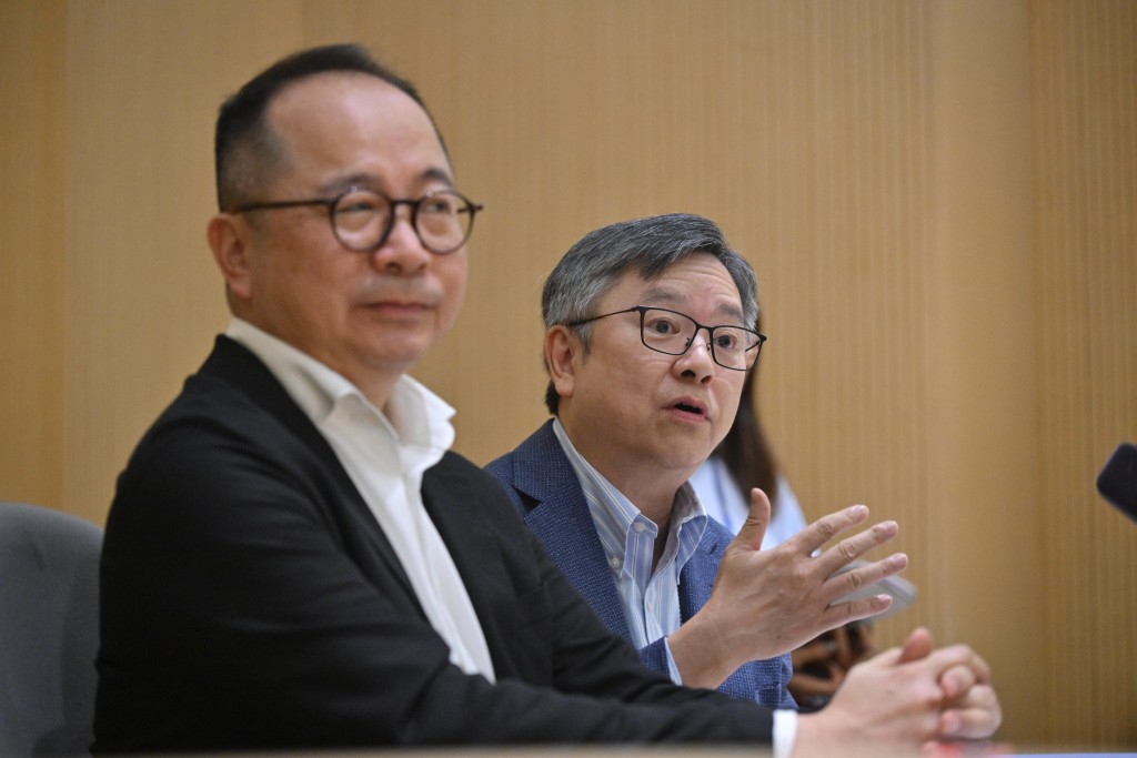 交通諮詢委員會今午(18日)開會聽取政府簡介網約車服務的擬議規管細節。 交通諮詢委員會今午(18日)開會聽取政府簡介網約車服務的擬議規管細節。