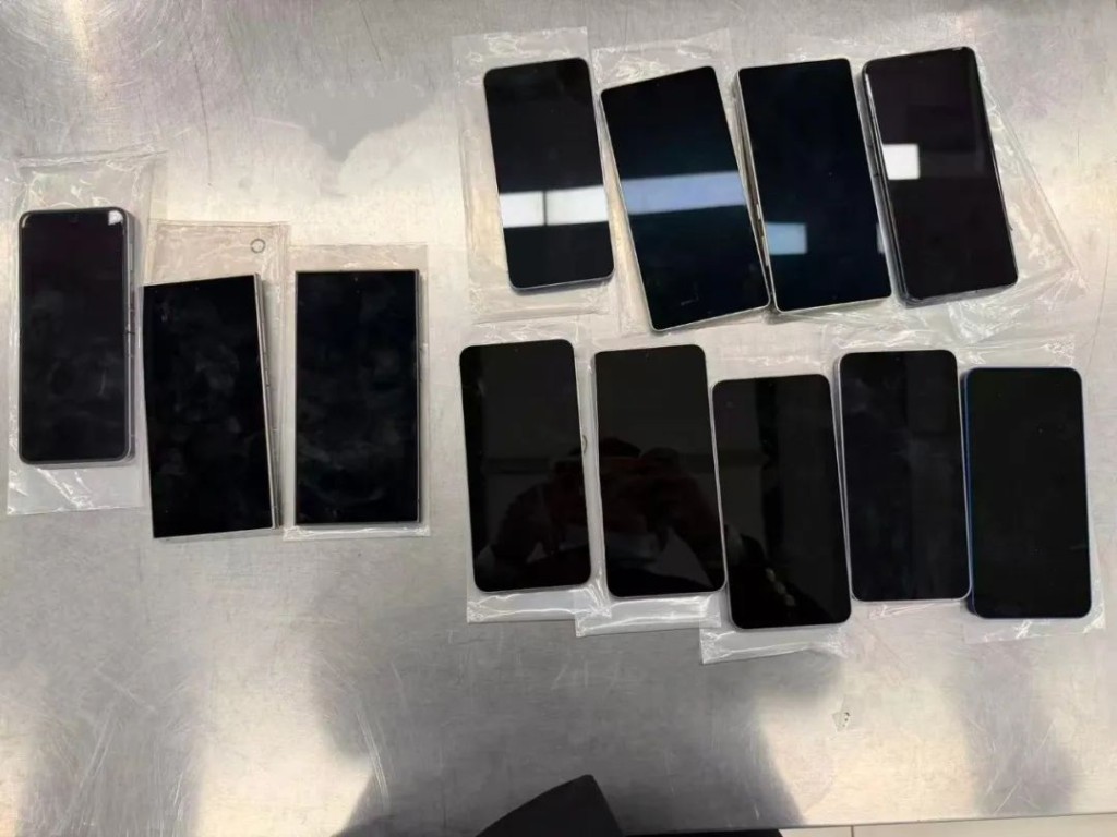 大叔腰綁舊手機皇崗口岸北上，步姿古怪被截揭發事件。海關發布