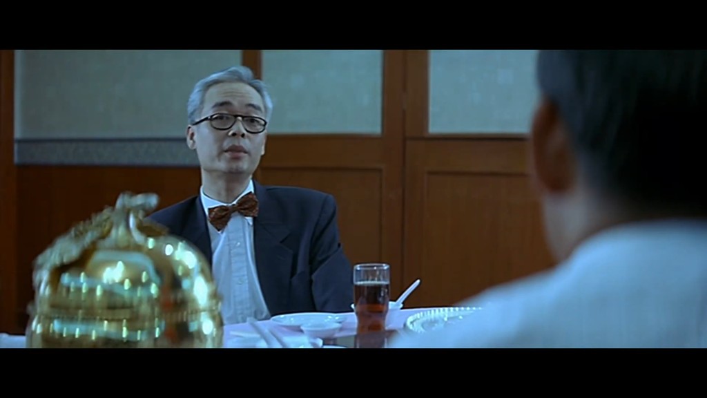 2000年在黃秋生、吳鎮宇主演的《槍火》演閒角，當時他已經一頭白髮。