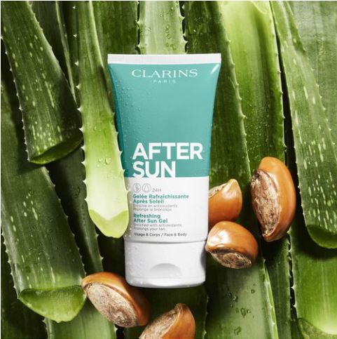  Clarins晒后舒缓啫喱/$270/150ml，蕴含防晒植物复合物（SunPlantComplex），有助纾缓面部及身体晒后的不适。