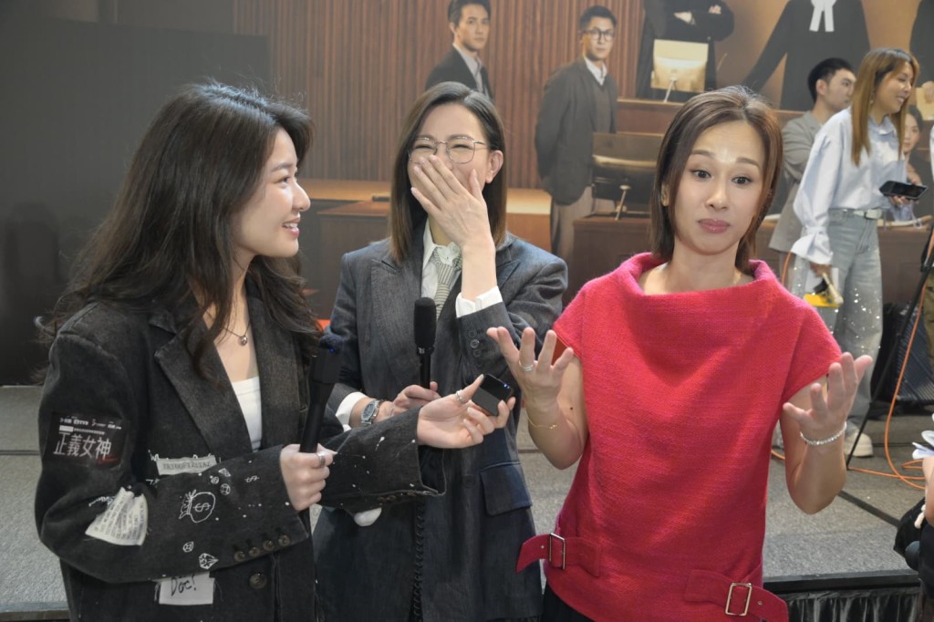 文女「出山」拍劇多得阿佘把口。