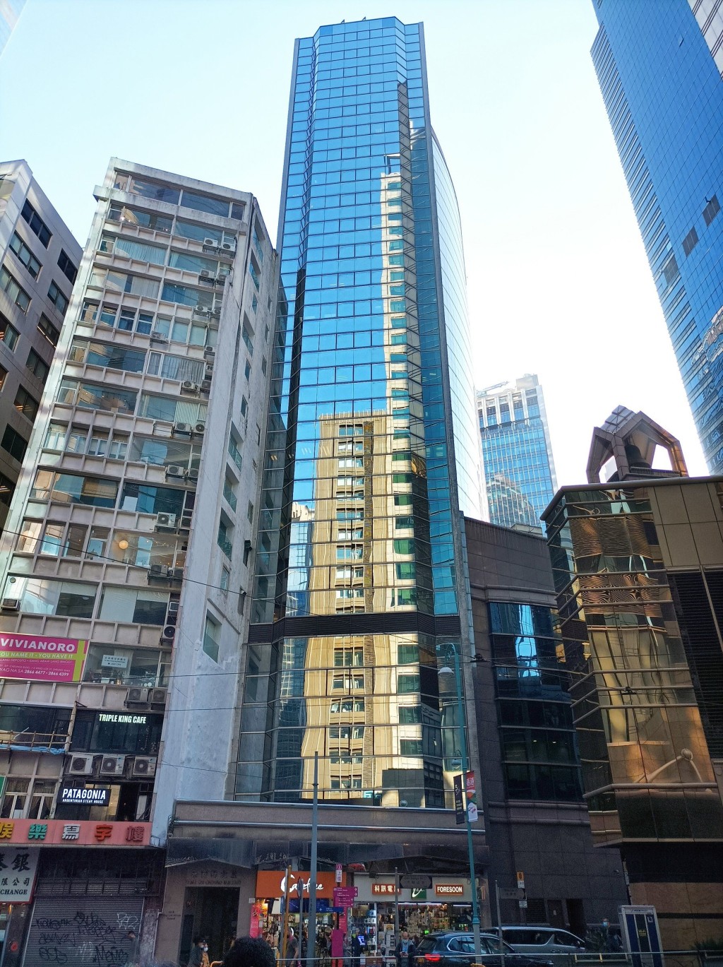 上環永樂街5號永安祥大廈共8個全層單位放售,市值約2億。