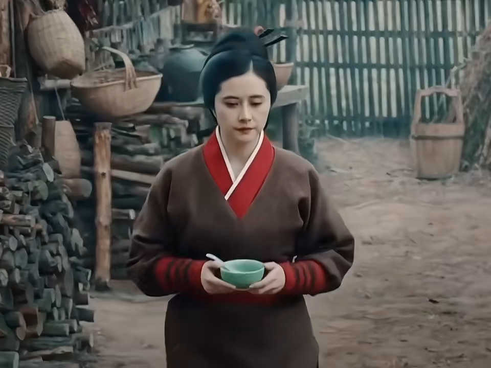 網上流出何美鈿最新作品，可見其最新狀態。