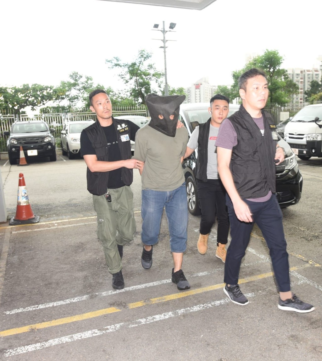 警方相信已瓦解一個爆竊集團,並拘捕6名男子。