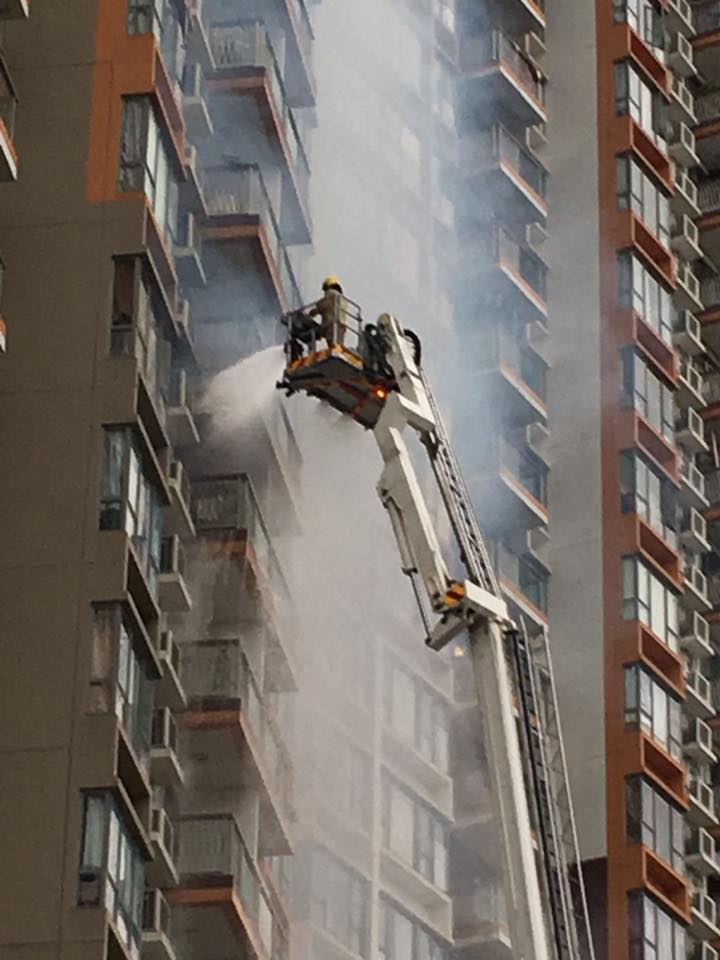 ‎元朗翹翠峰發生火警。網民Leung Chun Man‎ 突發事故報料區圖片