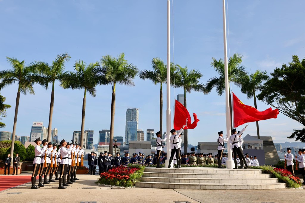 中华人民共和国成立七十五周年庆祝活动升旗仪式。（李家超fb图片）