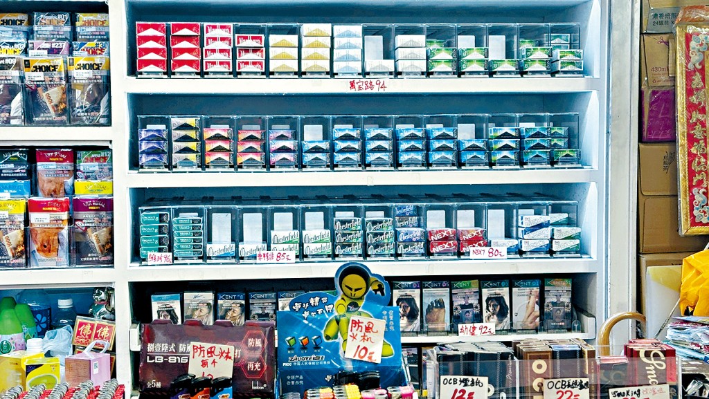 邵家辉表示，香港控烟情况已在世界前列，形容要达到「无烟城市」是不现实的。