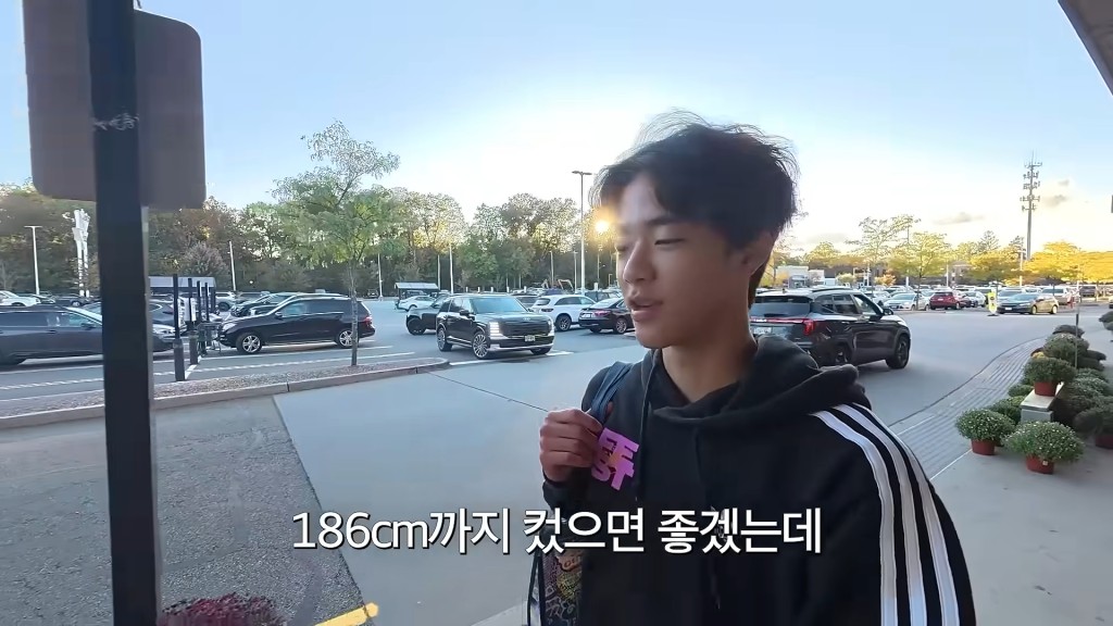 孫泰英大仔權祿熙仍在發育，目標是衝破186厘米。