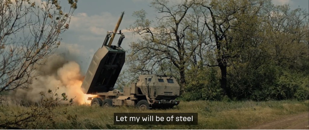 高機動性多管火箭系統（HIMARS，簡稱海馬士）在烏方反攻宣傳影片串出場。