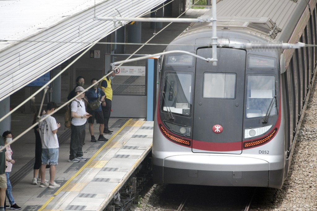 港鐵持續透過電子支付乘車，推動智慧出行。