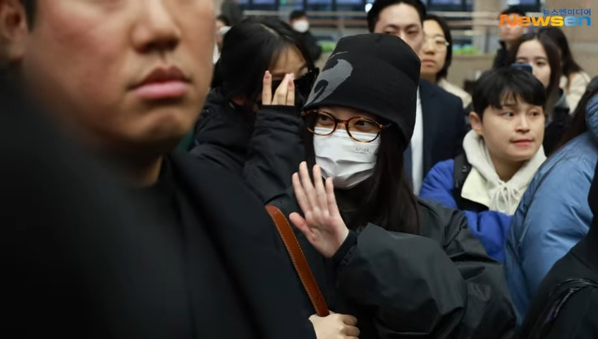 外界十分關注NewJeans與HYBE娛樂、ADOR事務所風波的事態發展。 外界十分關注NewJeans與HYBE娛樂、ADOR事務所風波的事態發展。