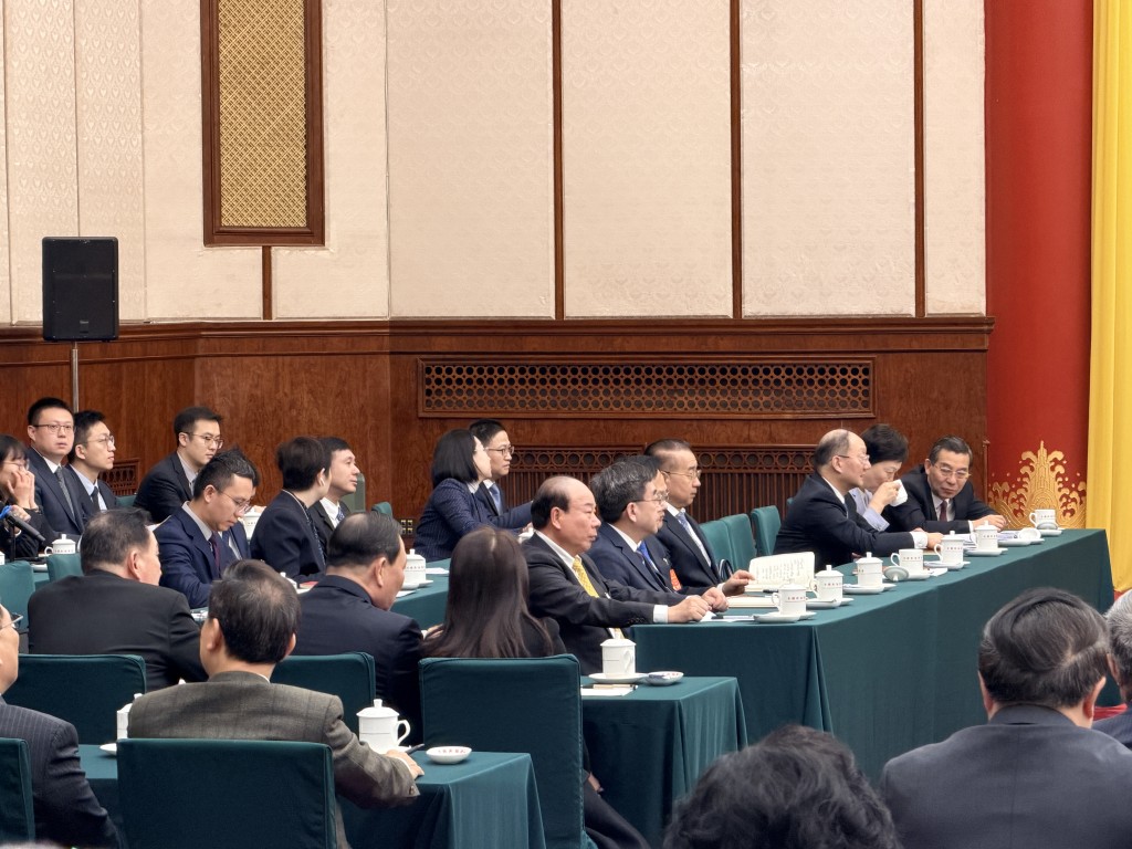港澳政協今早（6日）在政協禮堂召開聯組會議。