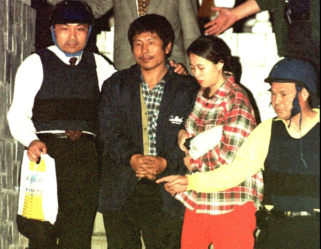 當年在時任台北市刑大大隊長的侯友宜的談判下，陳進興宣布投降由警方帶走。