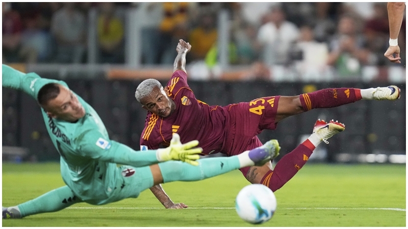 韦斯利是罗马联赛3号射手。AP