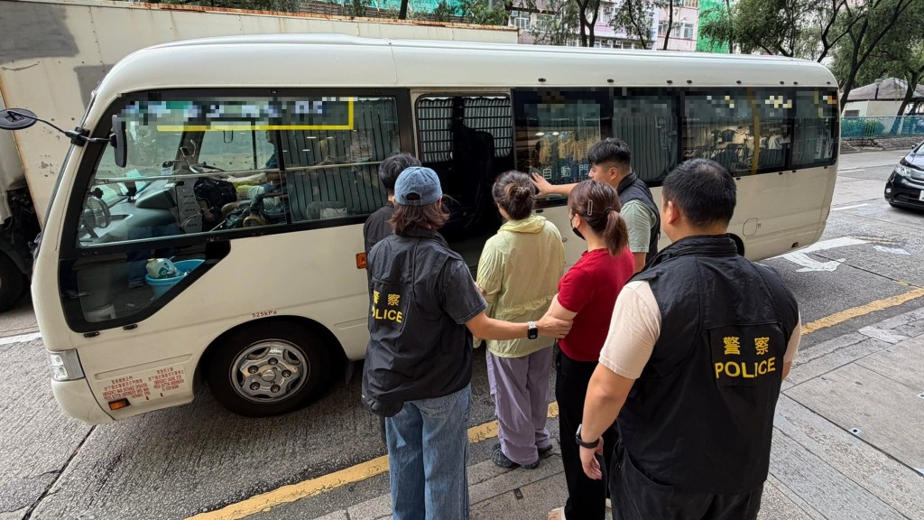 跨部門深水埗反罪惡行動拘捕20人 最老67歲 涉違反逗留條件及非法入境。警方提供